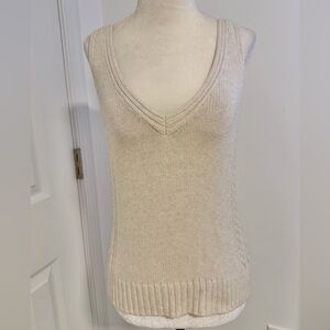 American Eagle Outfitters Women Cream V-Neck Knit Vest